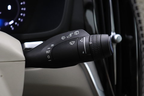 Volvo V60 Cross Country 2.0 B5 AWD Pro | ACC | Panoramadak | Harman/Kardon | Keyless | Memory | Trekhaak | Camera | BLIS | 19 Inch