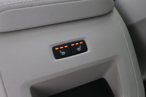 Volvo V60 Cross Country 2.0 B5 AWD Pro | ACC | Panoramadak | Harman/Kardon | Keyless | Memory | Trekhaak | Camera | BLIS | 19 Inch