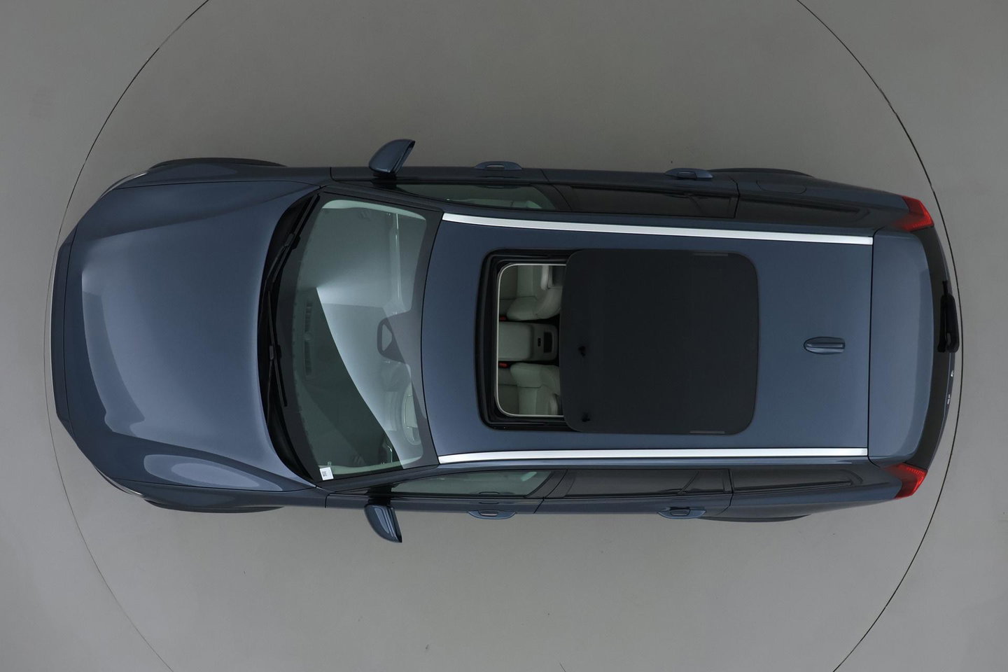 Volvo V60 Cross Country 2.0 B5 AWD Pro | ACC | Panoramadak | Harman/Kardon | Keyless | Memory | Trekhaak | Camera | BLIS | 19 Inch