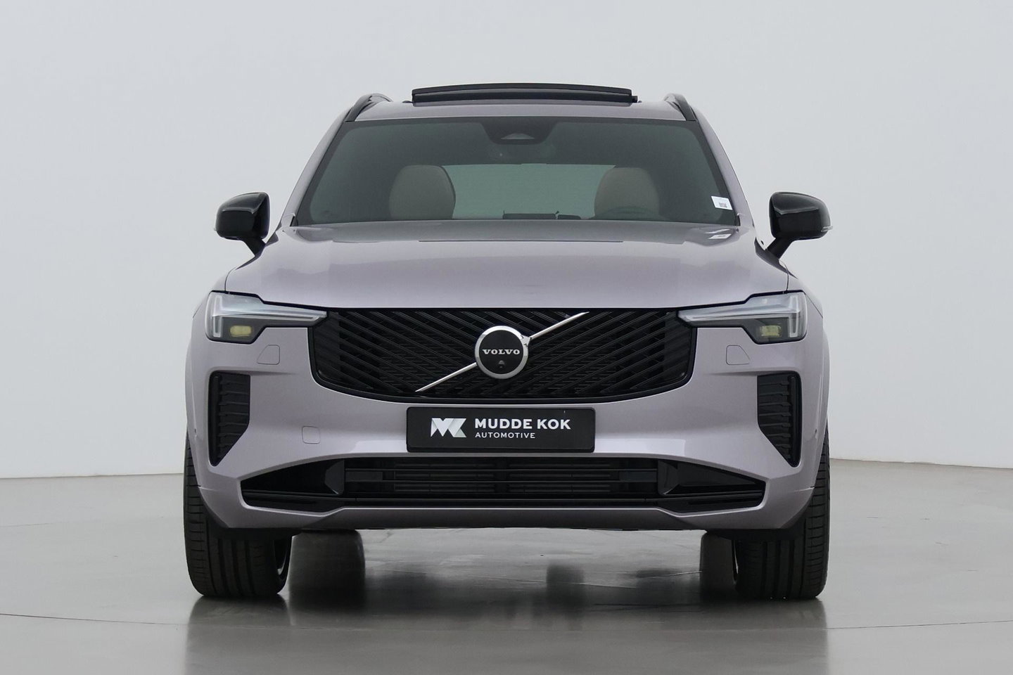 Volvo XC90 T8 Plug-in hybrid Ultra Dark | Bowers&Wilkins | Luchtvering | Massage | 22 Inch | Trekhaak | Head-Up