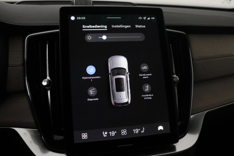 Volvo XC90 T8 Plug-in hybrid Ultra Dark | Bowers&Wilkins | Luchtvering | Massage | 22 Inch | Trekhaak | Head-Up