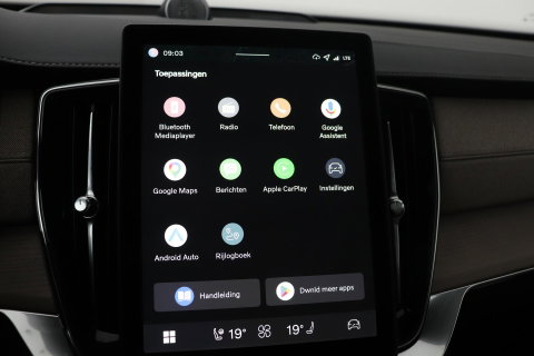 Volvo XC90 T8 Plug-in hybrid Ultra Dark | Bowers&Wilkins | Luchtvering | Massage | 22 Inch | Trekhaak | Head-Up