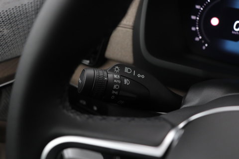 Volvo XC90 T8 Plug-in hybrid Ultra Dark | Bowers&Wilkins | Luchtvering | Massage | 22 Inch | Trekhaak | Head-Up