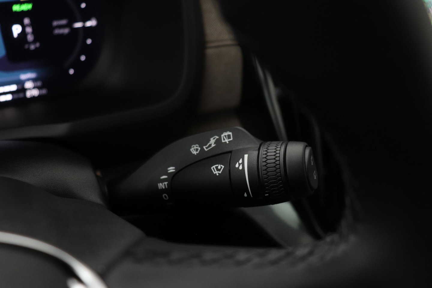 Volvo XC90 T8 Plug-in hybrid Ultra Dark | Bowers&Wilkins | Luchtvering | Massage | 22 Inch | Trekhaak | Head-Up