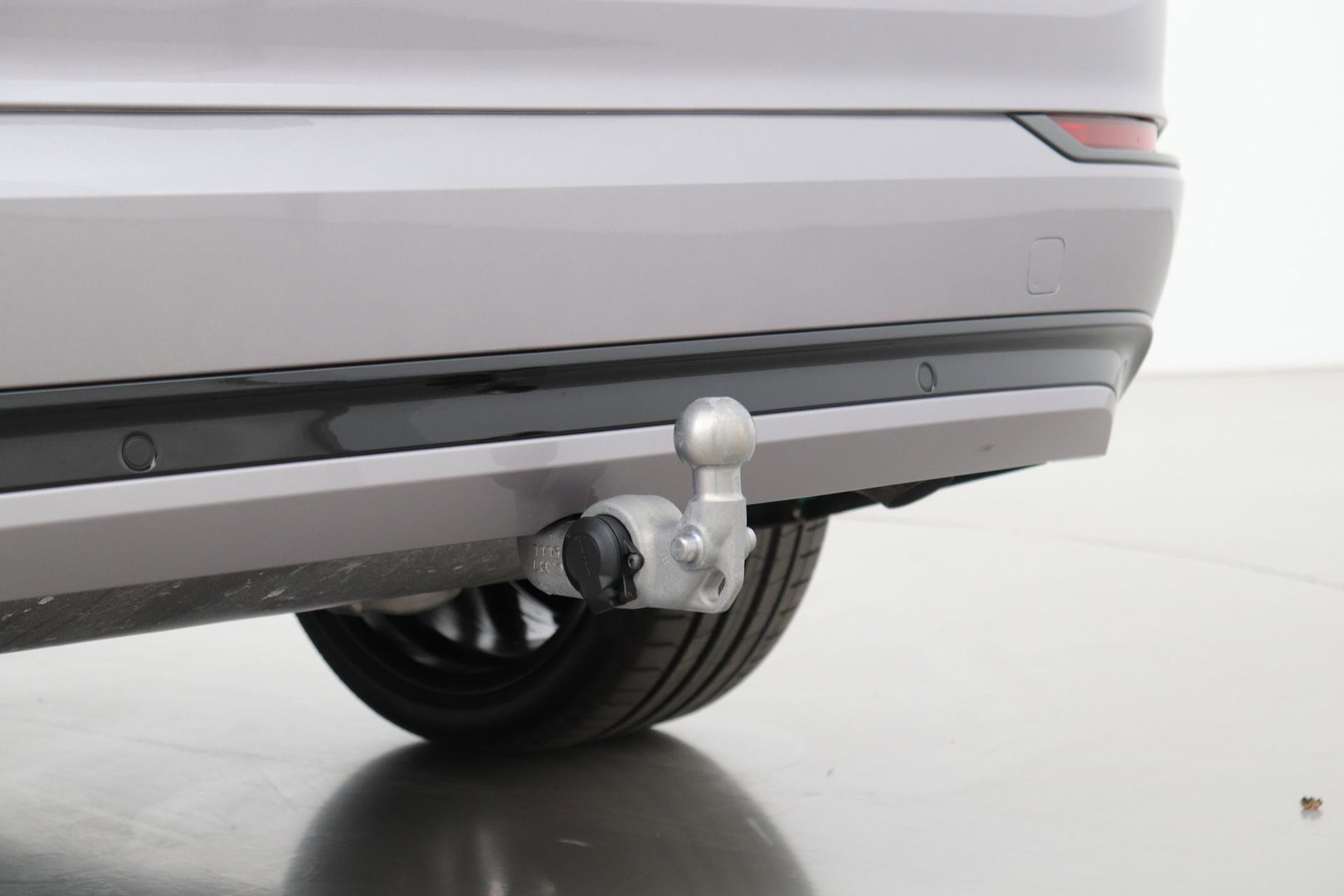 Volvo XC90 T8 Plug-in hybrid Ultra Dark | Bowers&Wilkins | Luchtvering | Massage | 22 Inch | Trekhaak | Head-Up