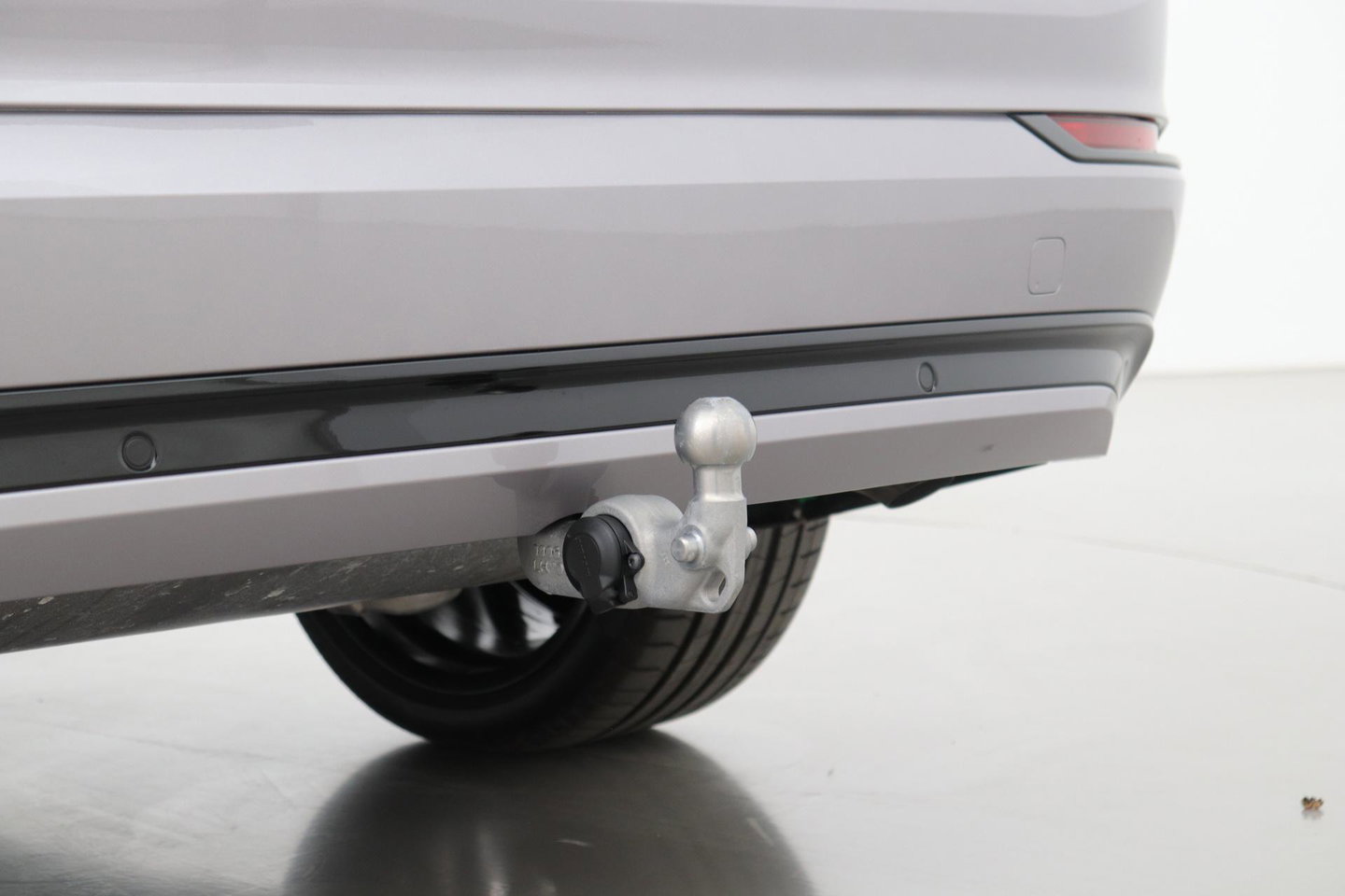 Volvo XC90 T8 Plug-in hybrid Ultra Dark | Bowers&Wilkins | Luchtvering | Massage | 22 Inch | Trekhaak | Head-Up