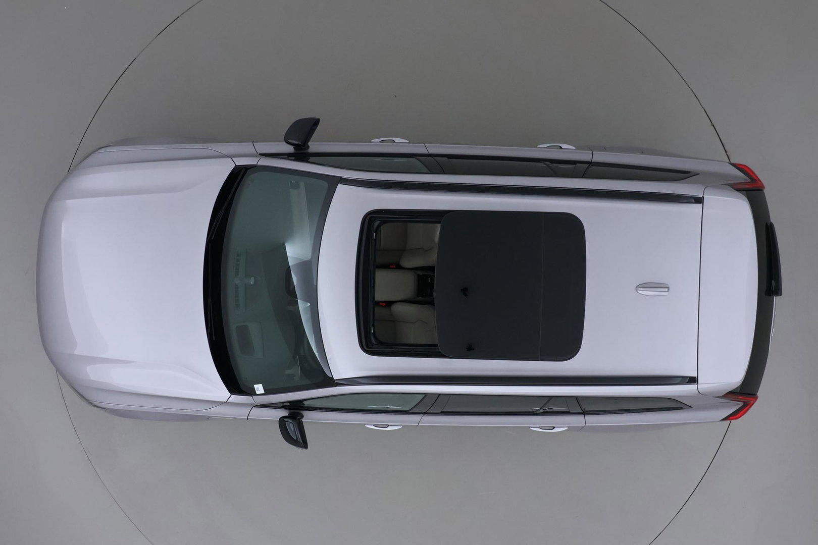Volvo XC90 T8 Plug-in hybrid Ultra Dark | Bowers&Wilkins | Luchtvering | Massage | 22 Inch | Trekhaak | Head-Up