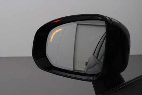 Volvo XC60 T8 Plug-in hybrid Ultra Dark | Head-Up | Panoramadak | 360° Camera | ACC | harman/kardon | BLIS
