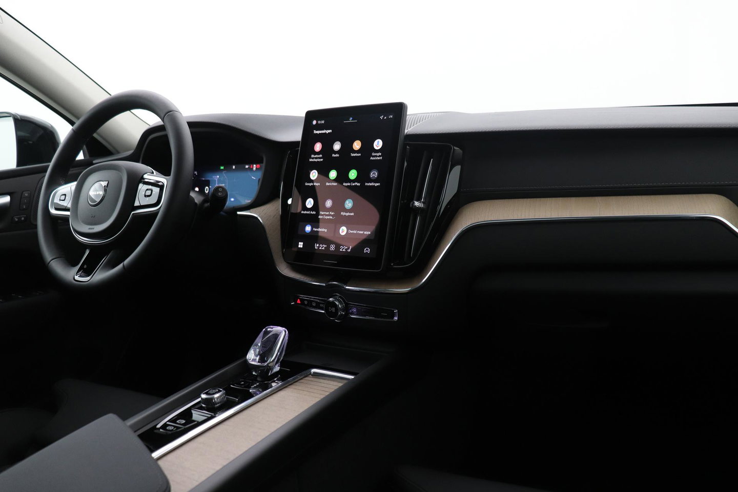 Volvo XC60 T8 Plug-in hybrid Ultra Dark | Head-Up | Panoramadak | 360° Camera | ACC | harman/kardon | BLIS