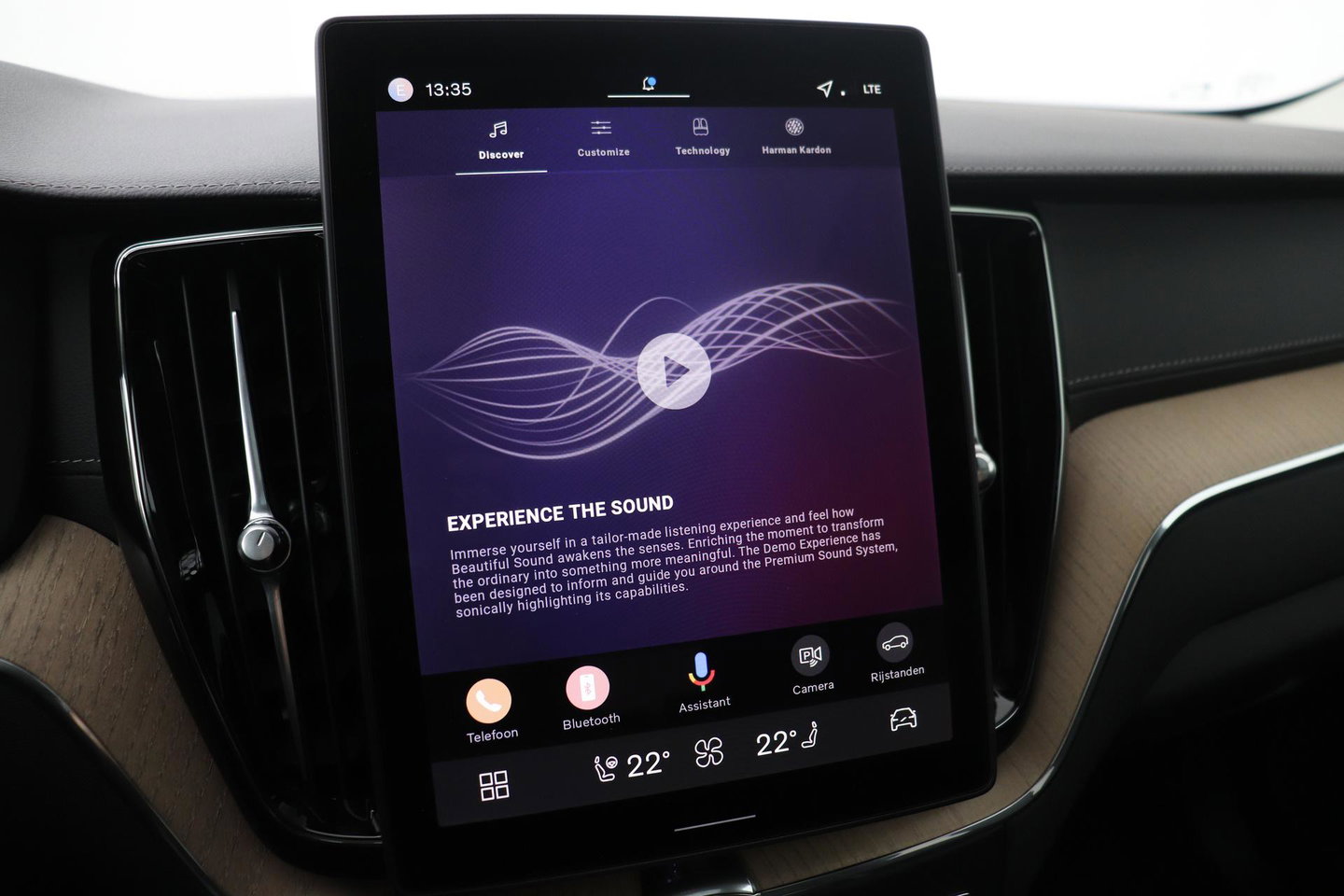 Volvo XC60 T8 Plug-in hybrid Ultra Dark | Head-Up | Panoramadak | 360° Camera | ACC | harman/kardon | BLIS