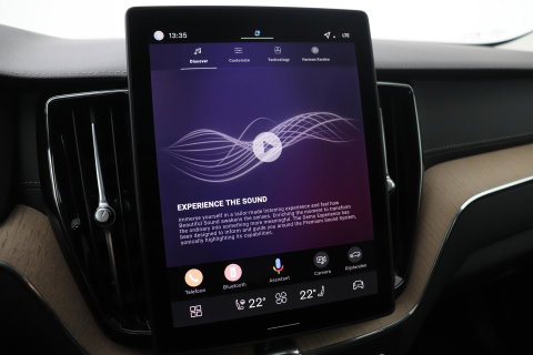 Volvo XC60 T8 Plug-in hybrid Ultra Dark | Head-Up | Panoramadak | 360° Camera | ACC | harman/kardon | BLIS