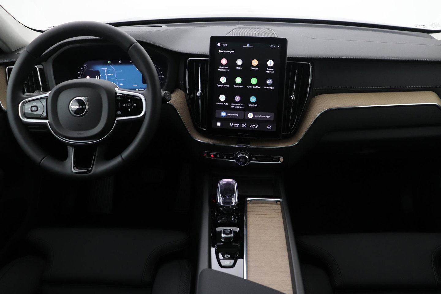 Volvo XC60 T8 Plug-in hybrid Ultra Dark | Head-Up | Panoramadak | 360° Camera | ACC | harman/kardon | BLIS