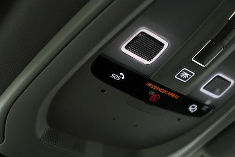Volvo XC60 T8 Plug-in hybrid Ultra Dark | Head-Up | Panoramadak | 360° Camera | ACC | harman/kardon | BLIS