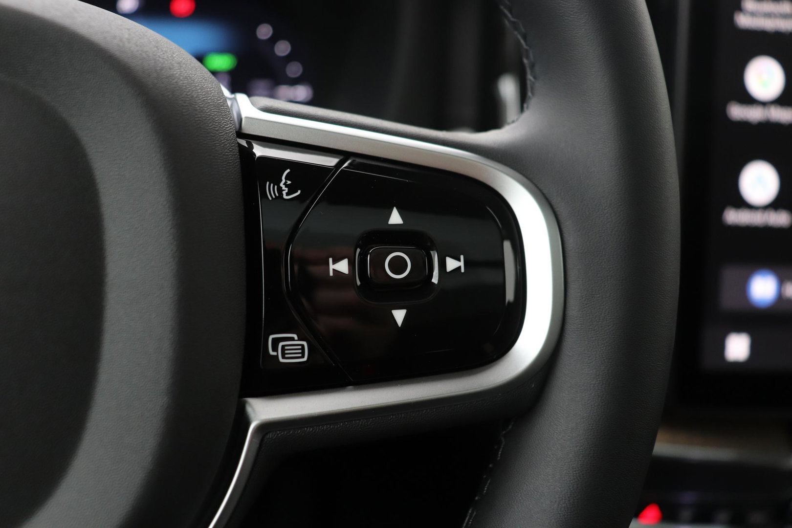 Volvo XC60 T8 Plug-in hybrid Ultra Dark | Head-Up | Panoramadak | 360° Camera | ACC | harman/kardon | BLIS