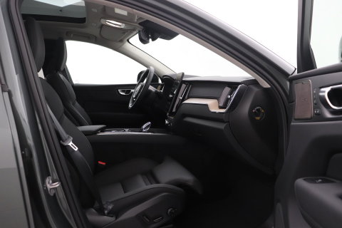 Volvo XC60 T8 Plug-in hybrid Ultra Dark | Head-Up | Panoramadak | 360° Camera | ACC | harman/kardon | BLIS