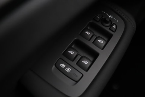 Volvo XC60 T8 Plug-in hybrid Ultra Dark | Head-Up | Panoramadak | 360° Camera | ACC | harman/kardon | BLIS