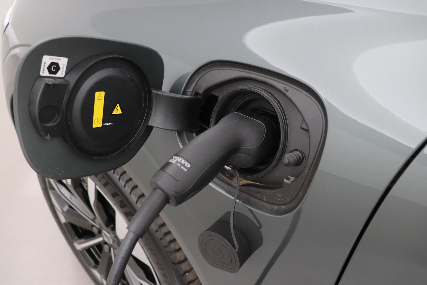 Volvo XC60 T8 Plug-in hybrid Ultra Dark | Head-Up | Panoramadak | 360° Camera | ACC | harman/kardon | BLIS