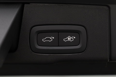 Volvo XC60 T8 Plug-in hybrid Ultra Dark | Head-Up | Panoramadak | 360° Camera | ACC | harman/kardon | BLIS