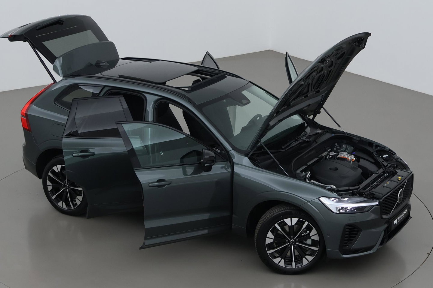 Volvo XC60 T8 Plug-in hybrid Ultra Dark | Head-Up | Panoramadak | 360° Camera | ACC | harman/kardon | BLIS