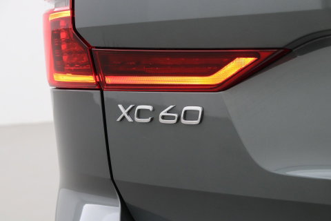 Volvo XC60 T8 Plug-in hybrid Ultra Dark | Head-Up | Panoramadak | 360° Camera | ACC | harman/kardon | BLIS