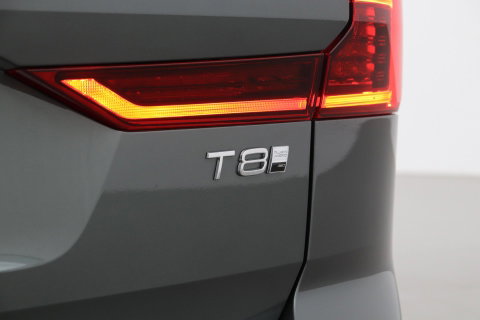 Volvo XC60 T8 Plug-in hybrid Ultra Dark | Head-Up | Panoramadak | 360° Camera | ACC | harman/kardon | BLIS
