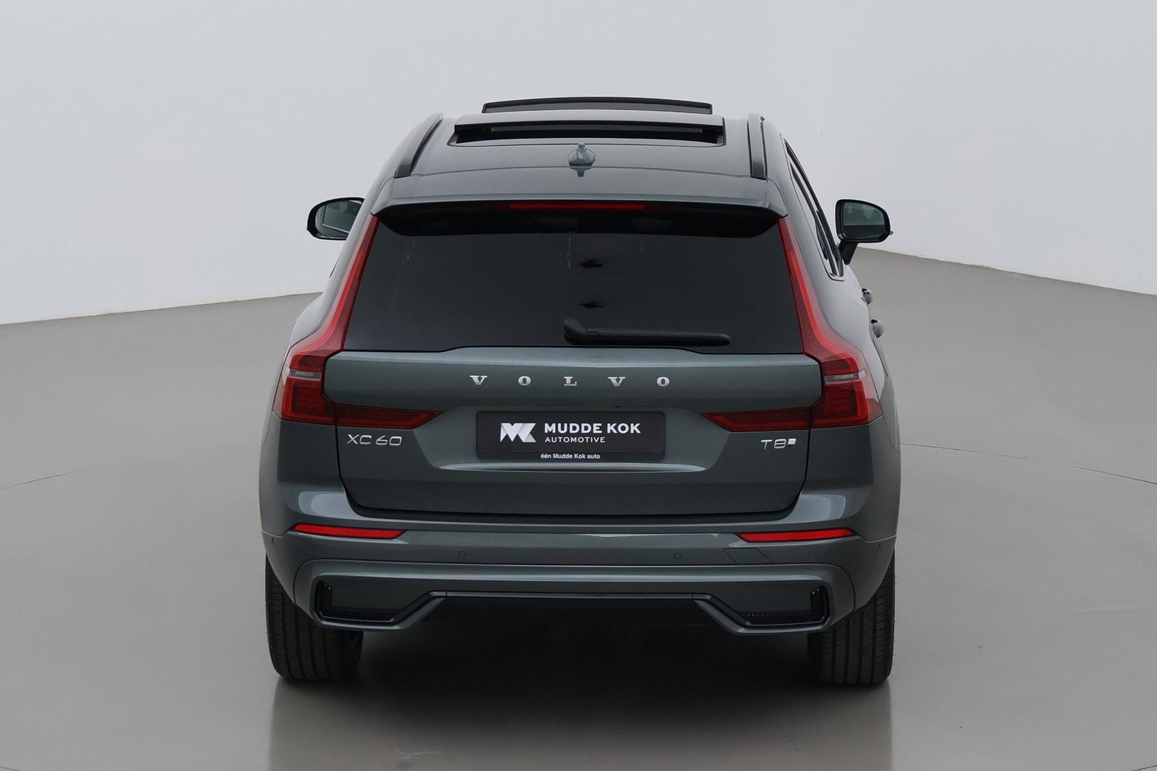 Volvo XC60 T8 Plug-in hybrid Ultra Dark | Head-Up | Panoramadak | 360° Camera | ACC | harman/kardon | BLIS