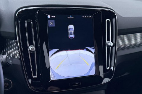Volvo XC40 2.0 B3 Plus Dark | Harman/Kardon | Keyless | Camera | Stoel+Stuurverwarming | Memory | 18 Inch