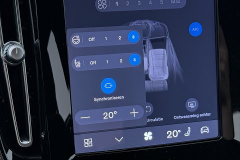 Volvo XC40 2.0 B3 Plus Dark | Harman/Kardon | Keyless | Camera | Stoel+Stuurverwarming | Memory | 18 Inch