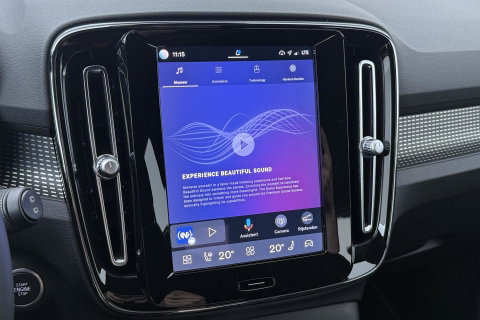 Volvo XC40 2.0 B3 Plus Dark | Harman/Kardon | Keyless | Camera | Stoel+Stuurverwarming | Memory | 18 Inch