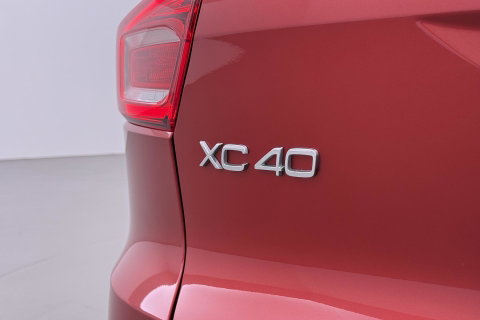 Volvo XC40 2.0 B3 Plus Dark | Harman/Kardon | Keyless | Camera | Stoel+Stuurverwarming | Memory | 18 Inch