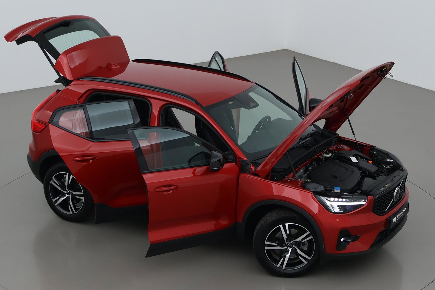 Volvo XC40 2.0 B3 Plus Dark | Harman/Kardon | Keyless | Camera | Stoel+Stuurverwarming | Memory | 18 Inch