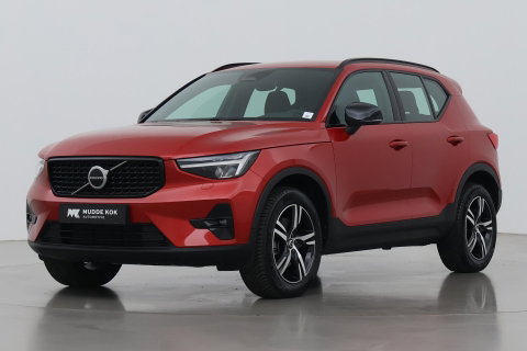 Volvo XC40 2.0 B3 Plus Dark | Harman/Kardon | Keyless | Camera | Stoel+Stuurverwarming | Memory | 18 Inch