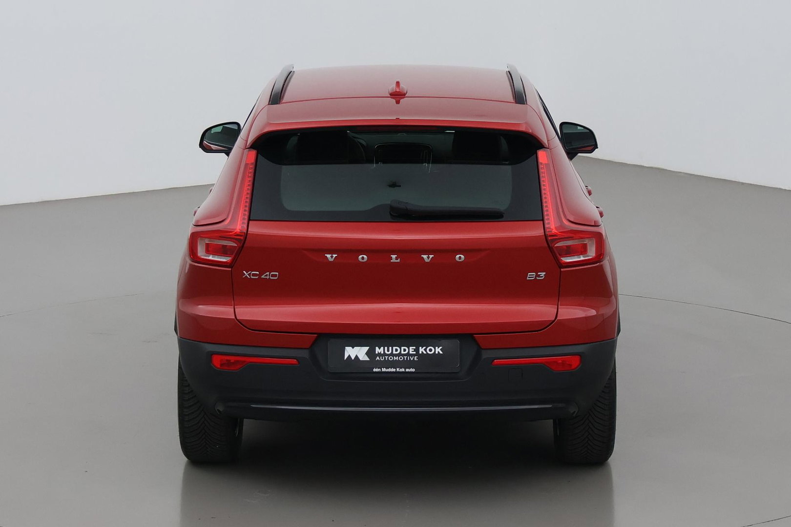Volvo XC40 2.0 B3 Plus Dark | Harman/Kardon | Keyless | Camera | Stoel+Stuurverwarming | Memory | 18 Inch