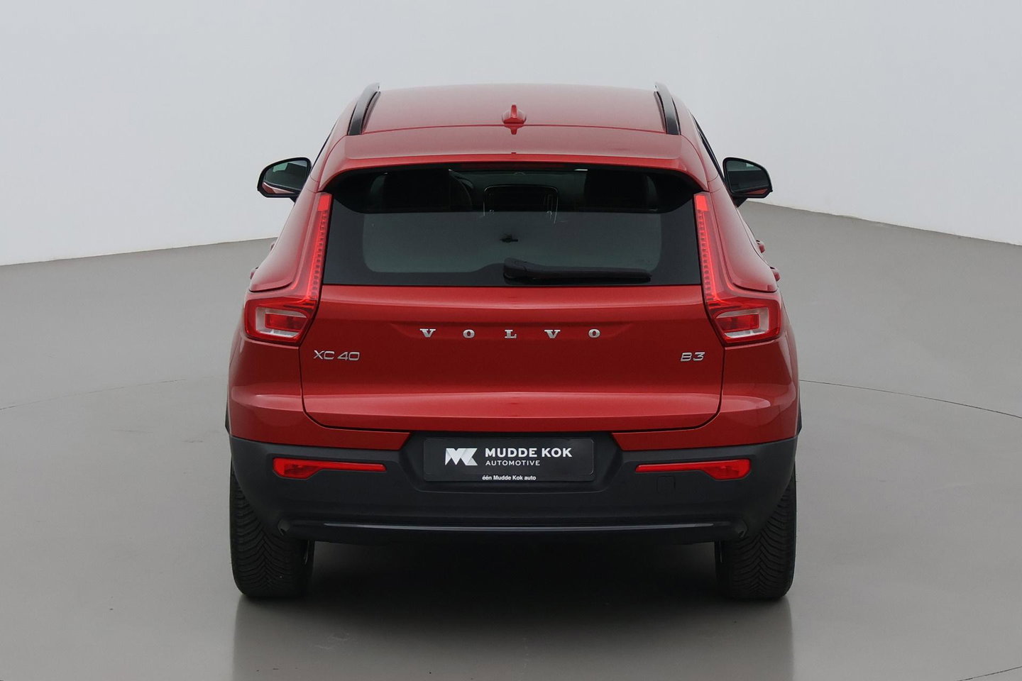 Volvo XC40 2.0 B3 Plus Dark | Harman/Kardon | Keyless | Camera | Stoel+Stuurverwarming | Memory | 18 Inch
