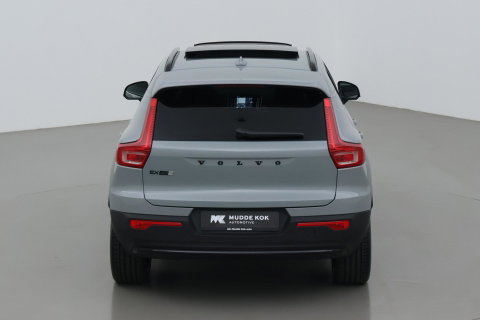 Volvo EX40 Single Motor Extended Range Plus Black Ed. 82 kWh | ACC | Panoramadak | Harman/Kardon | 360° Camera | Warmtepomp | Stoel+Stuurverwarming | 20 inch