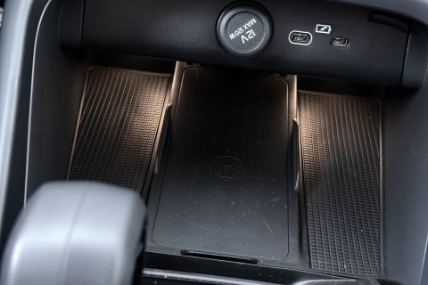 Volvo EX40 Single Motor Extended Range Plus Black Ed. 82 kWh | ACC | Panoramadak | Harman/Kardon | 360° Camera | Warmtepomp | Stoel+Stuurverwarming | 20 inch