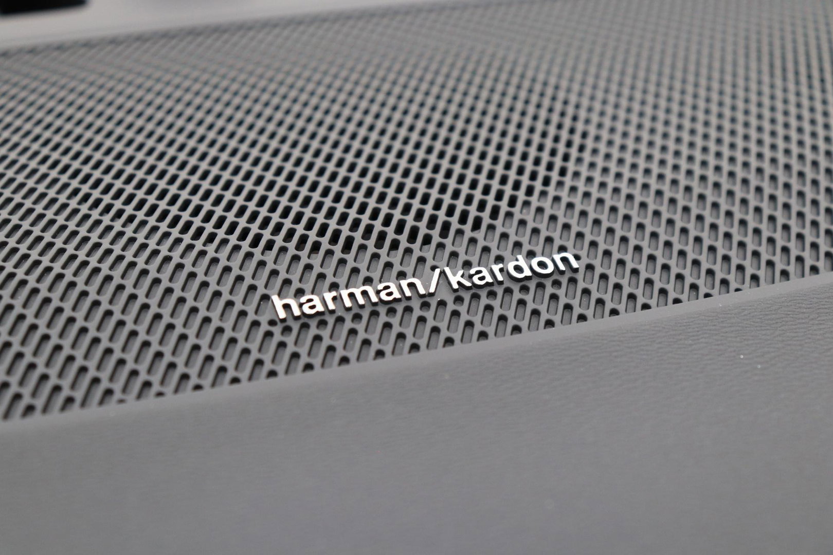 Volvo EX40 Twin Motor Plus 82 kWh | ACC | Harman/Kardon | 360° Camera | Stoel+Stuurverwarming | Keyless