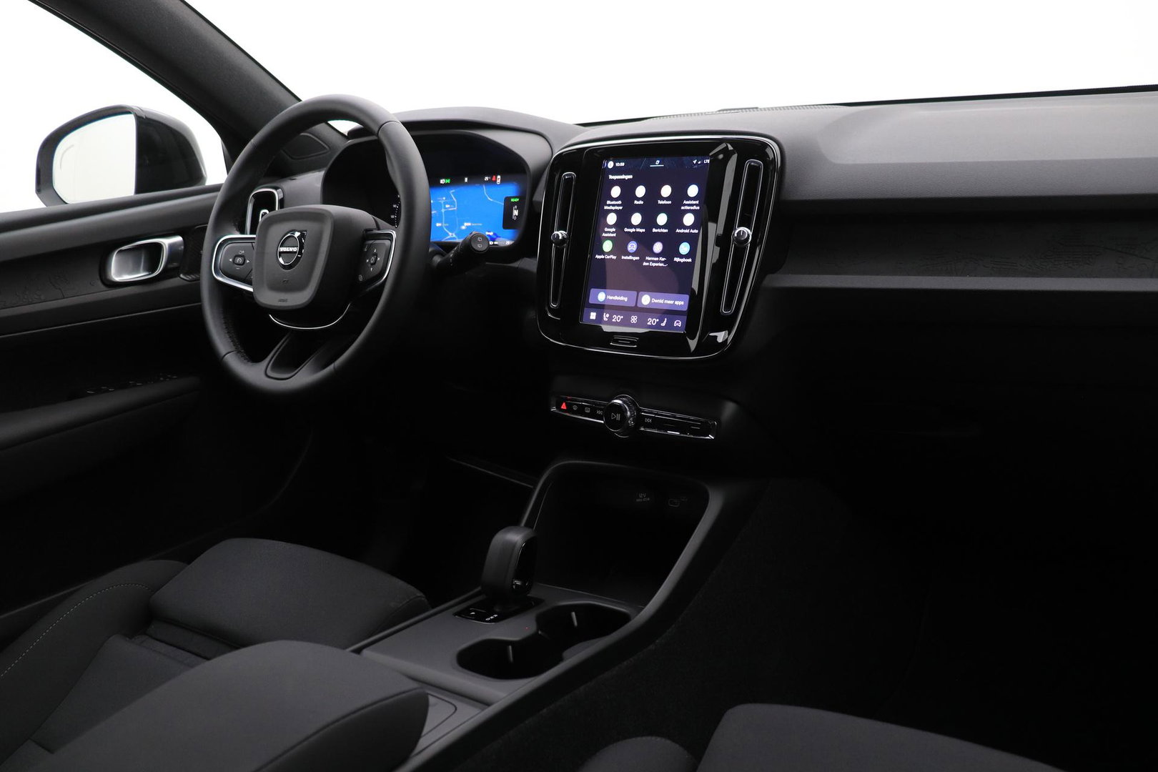 Volvo EX40 Twin Motor Plus 82 kWh | ACC | Harman/Kardon | 360° Camera | Stoel+Stuurverwarming | Keyless