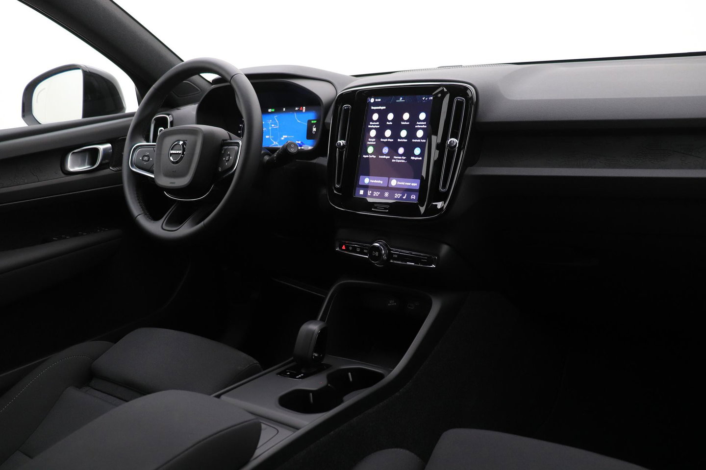 Volvo EX40 Twin Motor Plus 82 kWh | ACC | Harman/Kardon | 360° Camera | Stoel+Stuurverwarming | Keyless