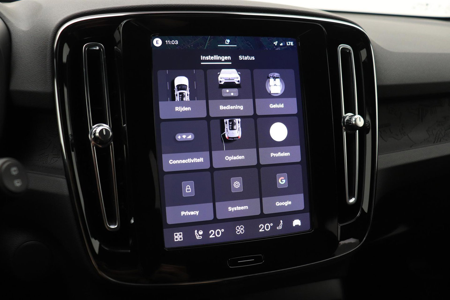 Volvo EX40 Twin Motor Plus 82 kWh | ACC | Harman/Kardon | 360° Camera | Stoel+Stuurverwarming | Keyless