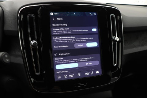 Volvo EX40 Twin Motor Plus 82 kWh | ACC | Harman/Kardon | 360° Camera | Stoel+Stuurverwarming | Keyless