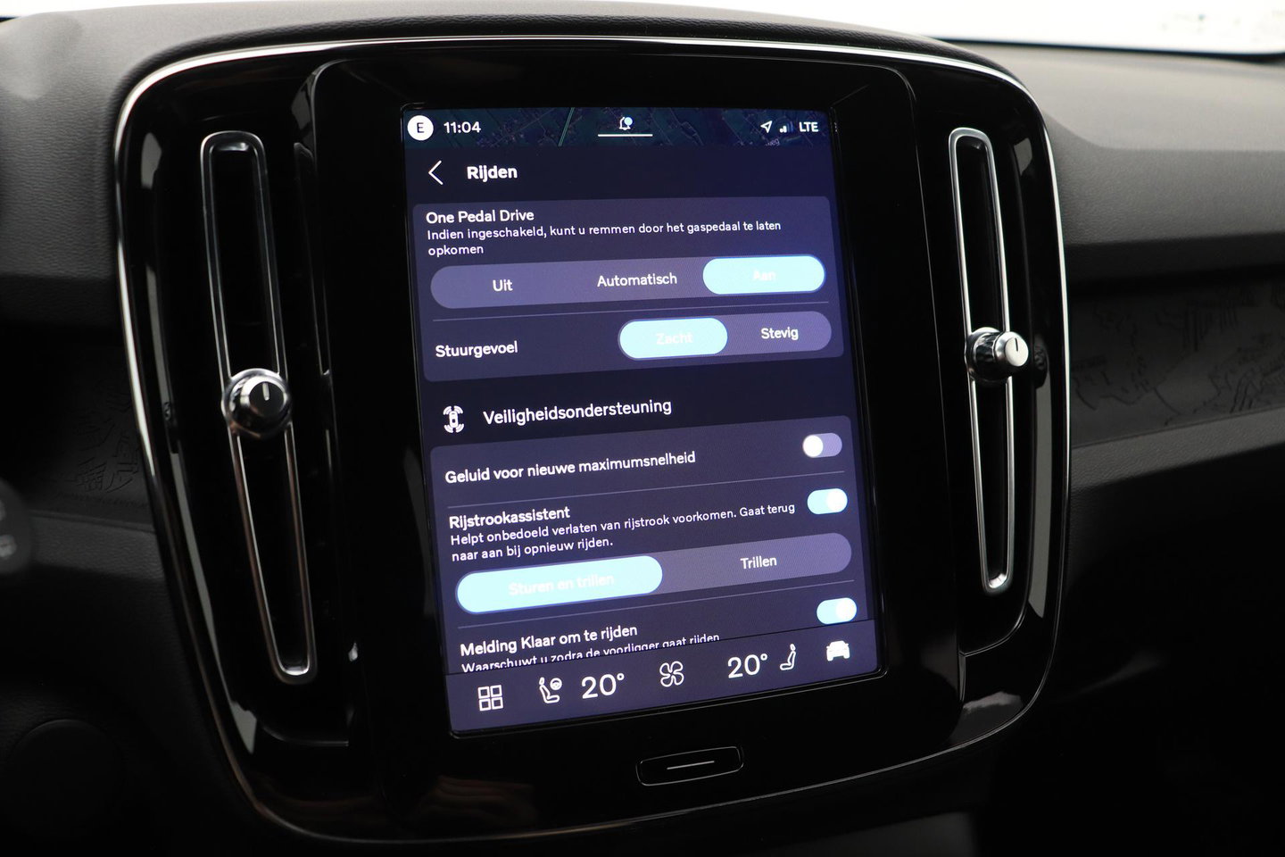 Volvo EX40 Twin Motor Plus 82 kWh | ACC | Harman/Kardon | 360° Camera | Stoel+Stuurverwarming | Keyless