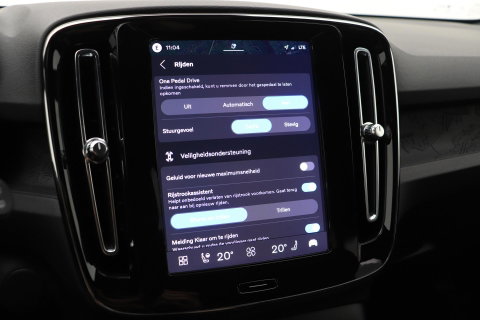 Volvo EX40 Twin Motor Plus 82 kWh | ACC | Harman/Kardon | 360° Camera | Stoel+Stuurverwarming | Keyless
