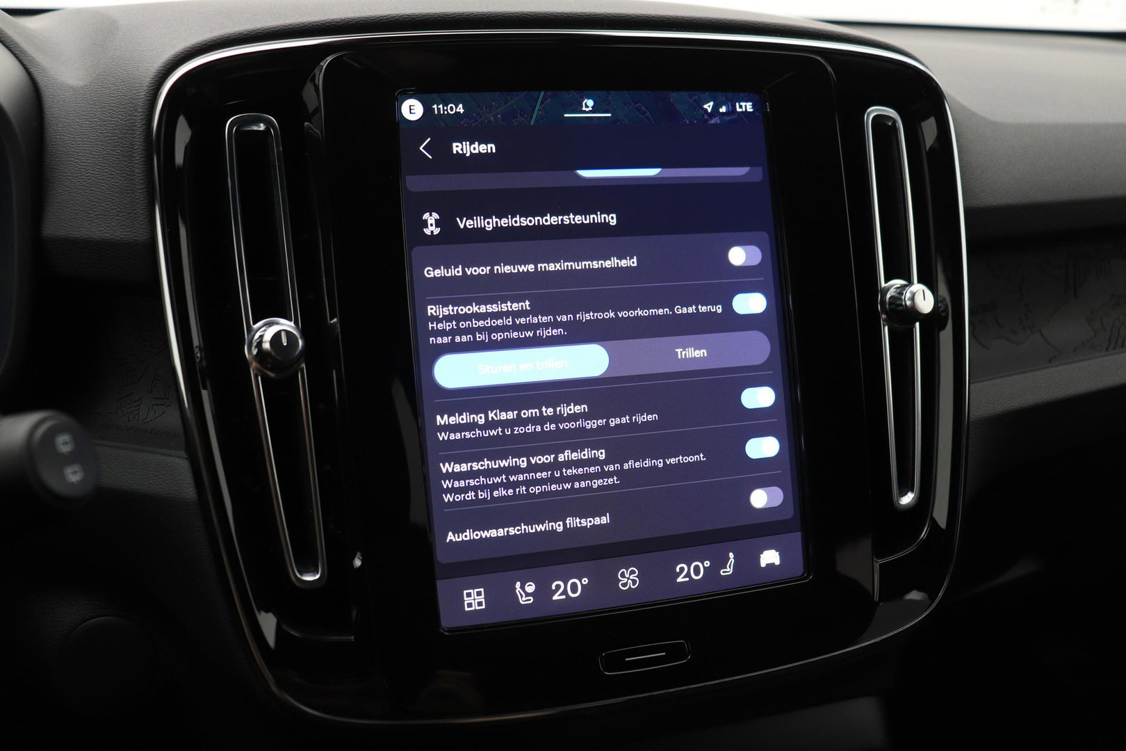 Volvo EX40 Twin Motor Plus 82 kWh | ACC | Harman/Kardon | 360° Camera | Stoel+Stuurverwarming | Keyless