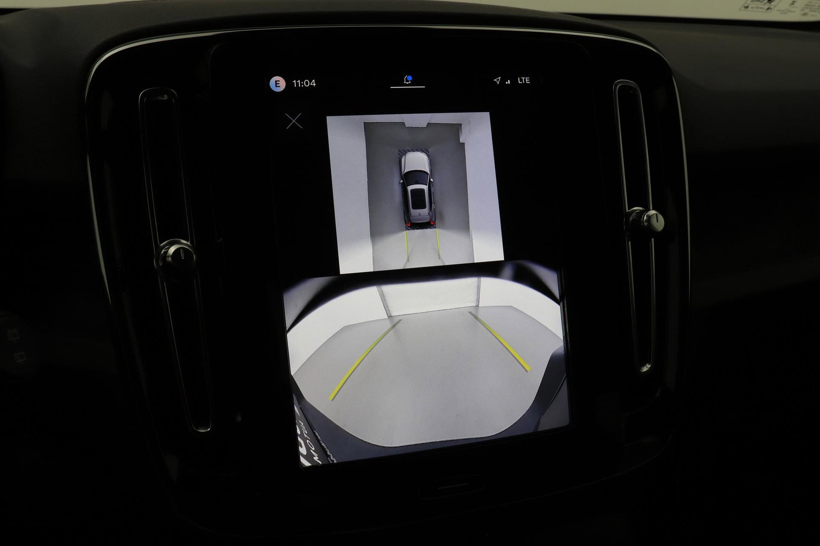 Volvo EX40 Twin Motor Plus 82 kWh | ACC | Harman/Kardon | 360° Camera | Stoel+Stuurverwarming | Keyless