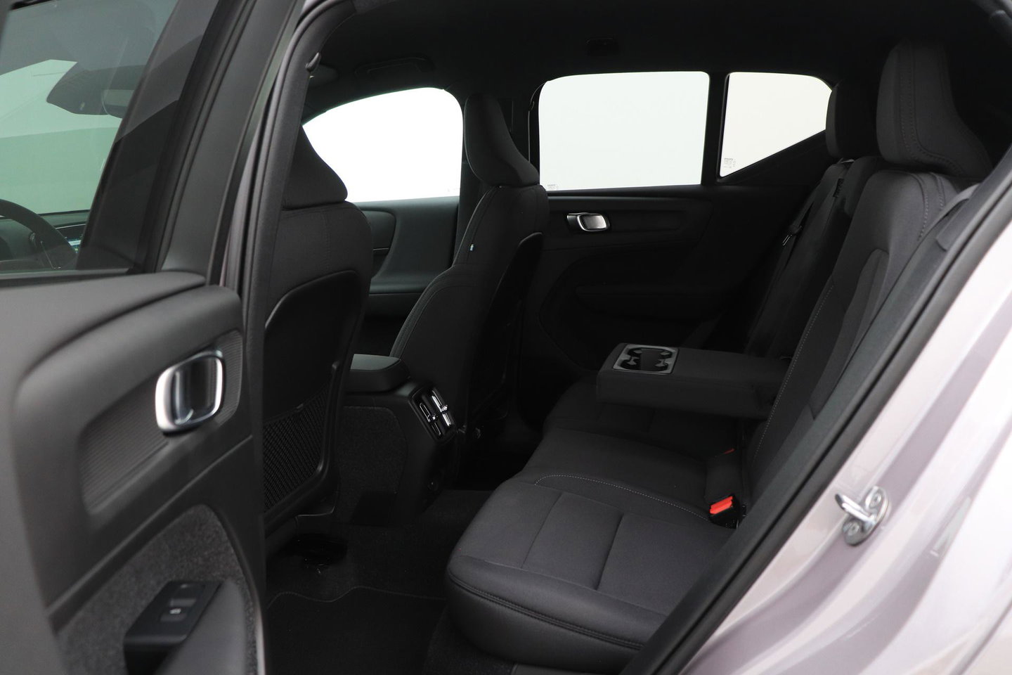 Volvo EX40 Twin Motor Plus 82 kWh | ACC | Harman/Kardon | 360° Camera | Stoel+Stuurverwarming | Keyless