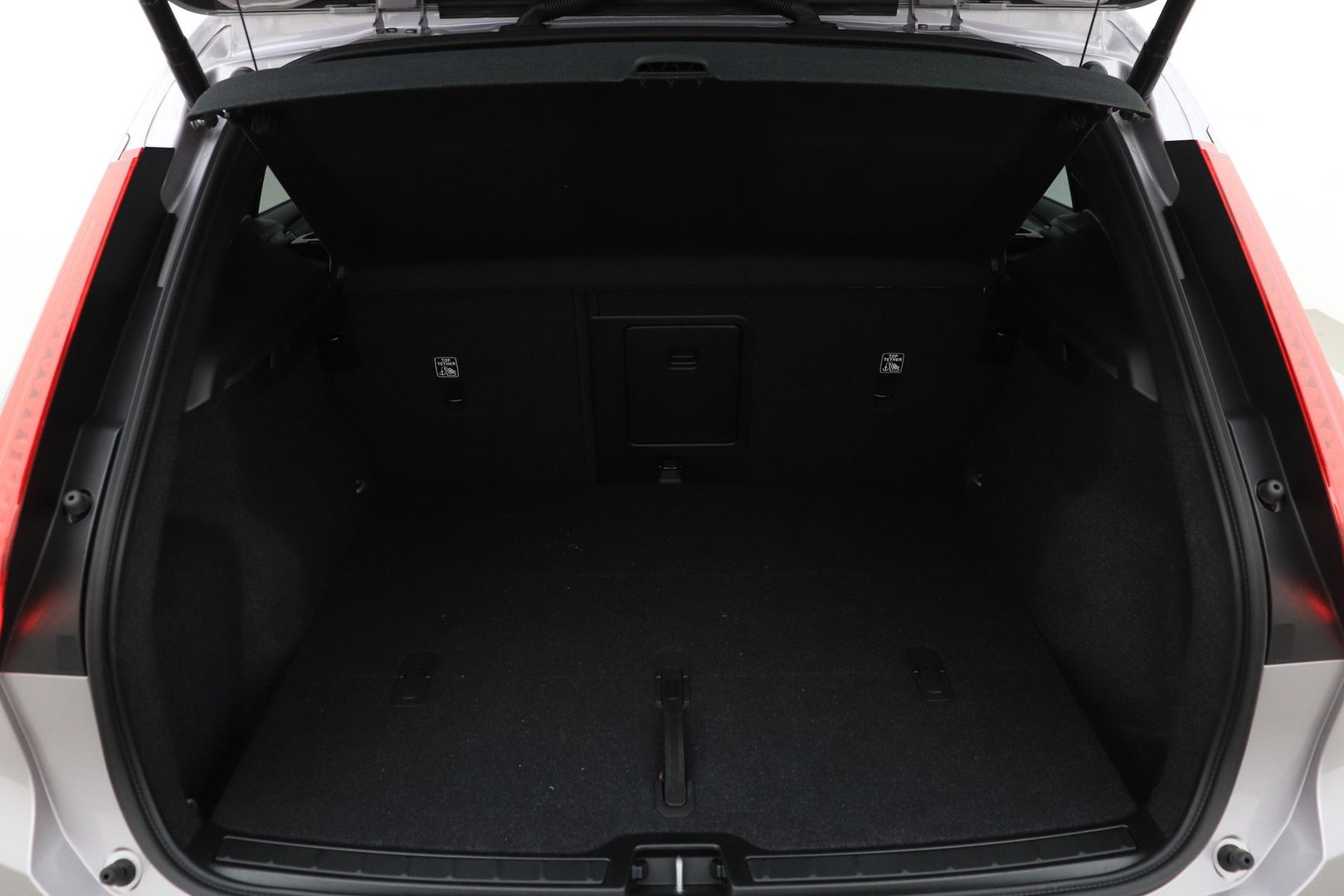 Volvo EX40 Twin Motor Plus 82 kWh | ACC | Harman/Kardon | 360° Camera | Stoel+Stuurverwarming | Keyless