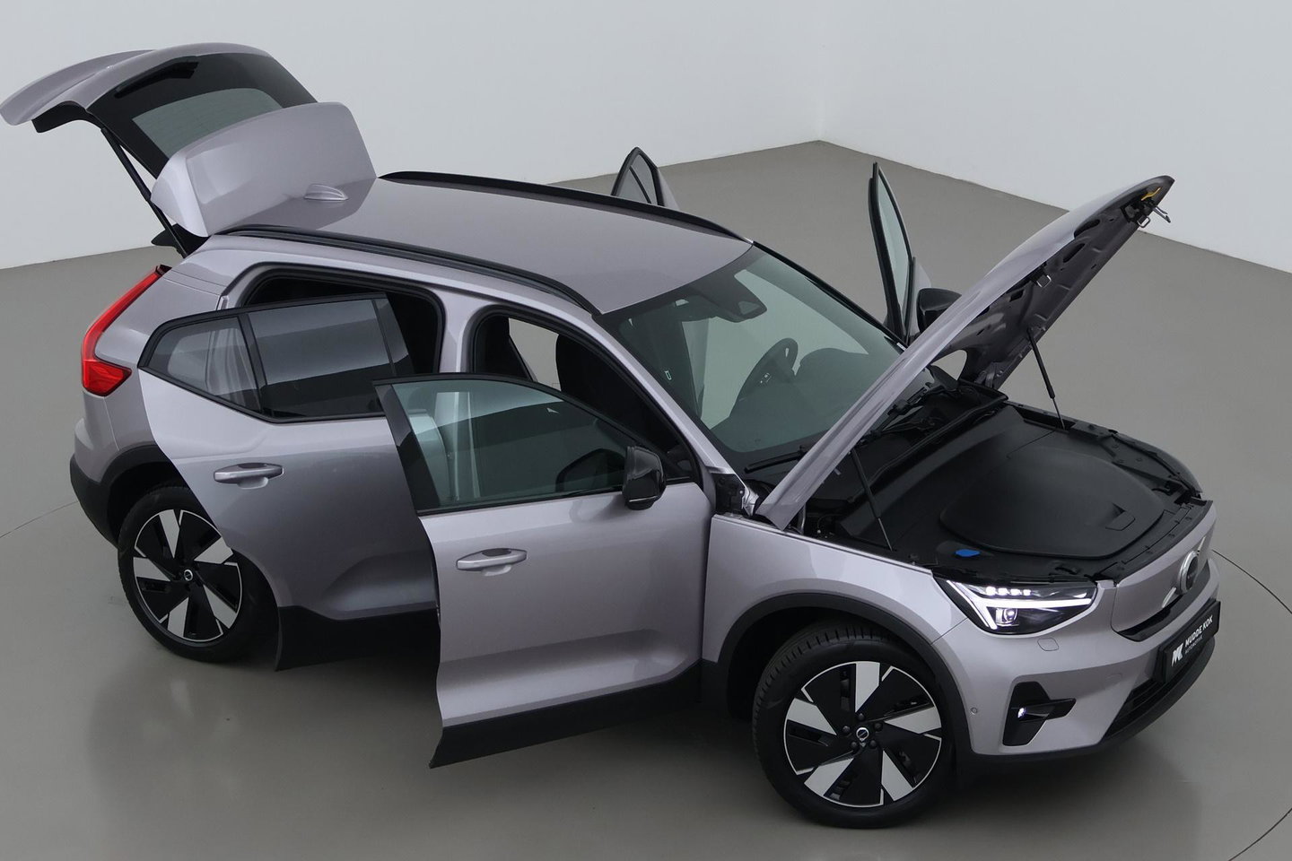 Volvo EX40 Twin Motor Plus 82 kWh | ACC | Harman/Kardon | 360° Camera | Stoel+Stuurverwarming | Keyless