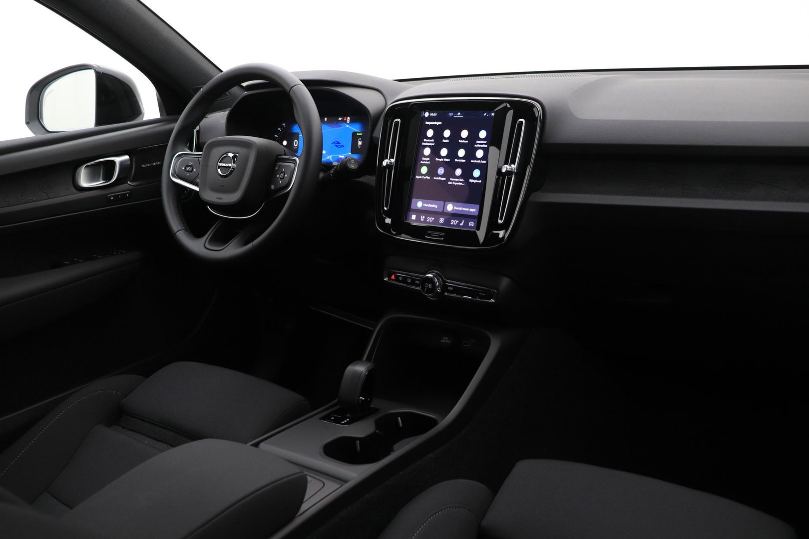 Volvo EX40 Single Motor Extended Range Plus Black Ed. 82 kWh | ACC | Panoramadak | 360° Camera | Harman/Kardon | BLIS | 20 Inch