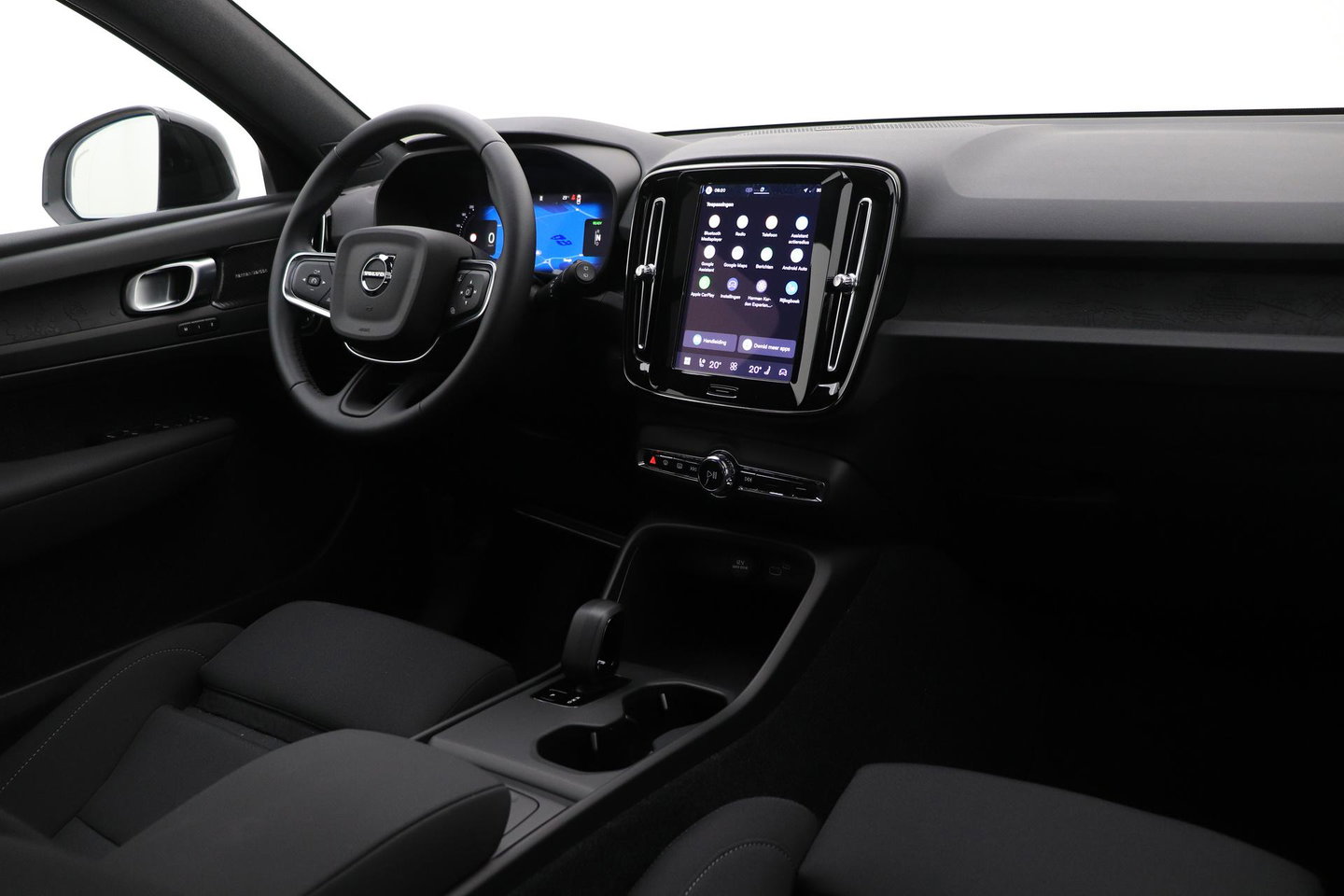 Volvo EX40 Single Motor Extended Range Plus Black Ed. 82 kWh | ACC | Panoramadak | 360° Camera | Harman/Kardon | BLIS | 20 Inch